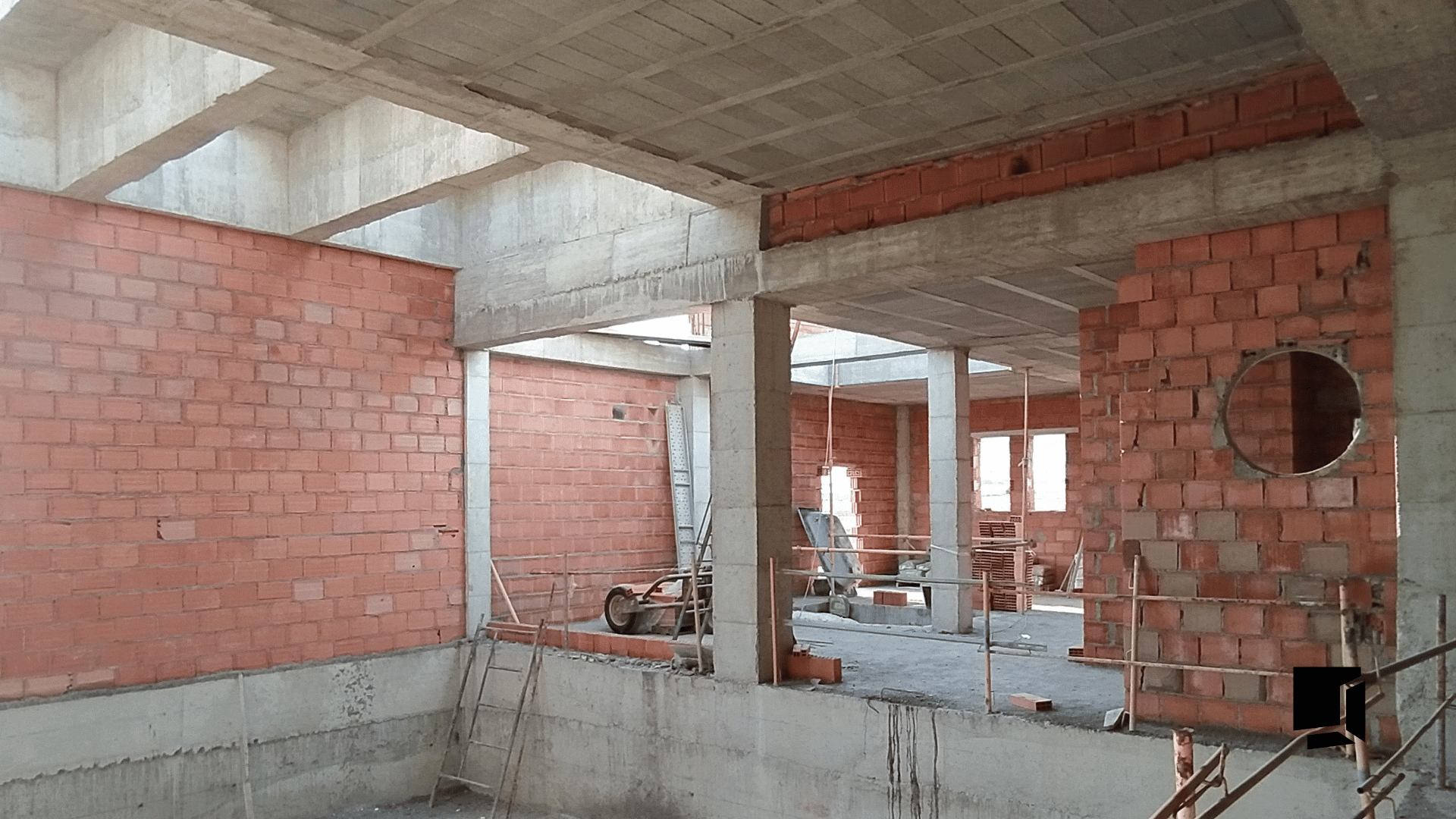 Piscina terapéutica para personas con movilidad reducida en El Ejido